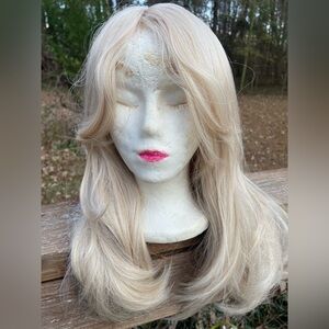 FESHFEN long Blonde Women's Wig